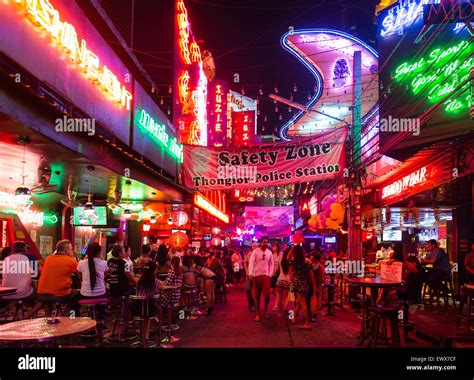 bars soi cowboy bangkok.